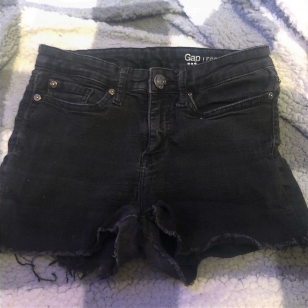 2/$15 gap shorts 👑